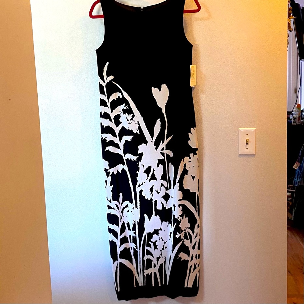 Chelsea Rousso Long Fitted Sleeveless Dress